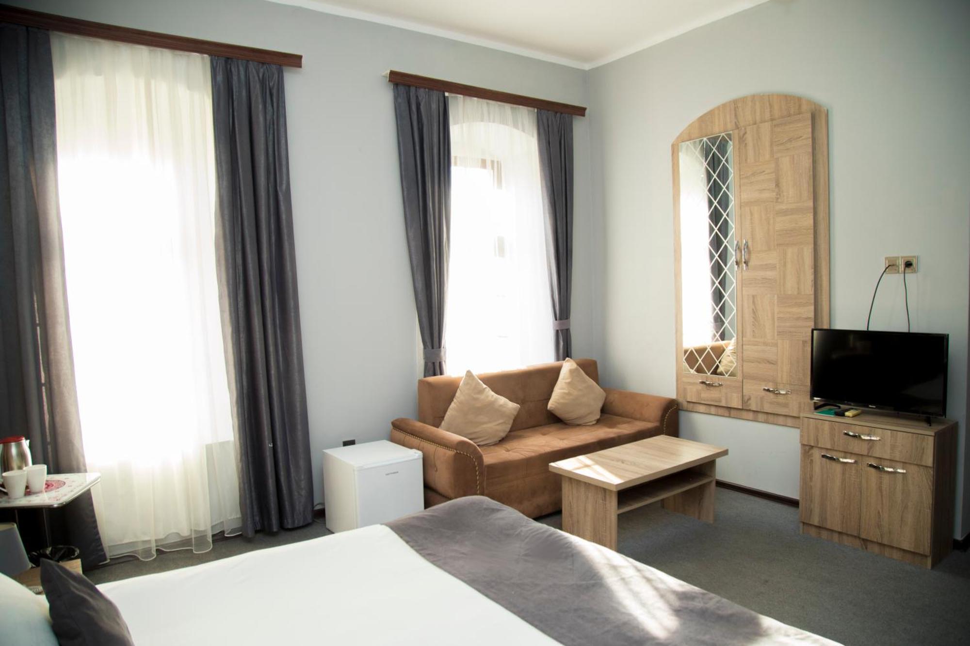 Castello Inn باكو المظهر الخارجي الصورة
