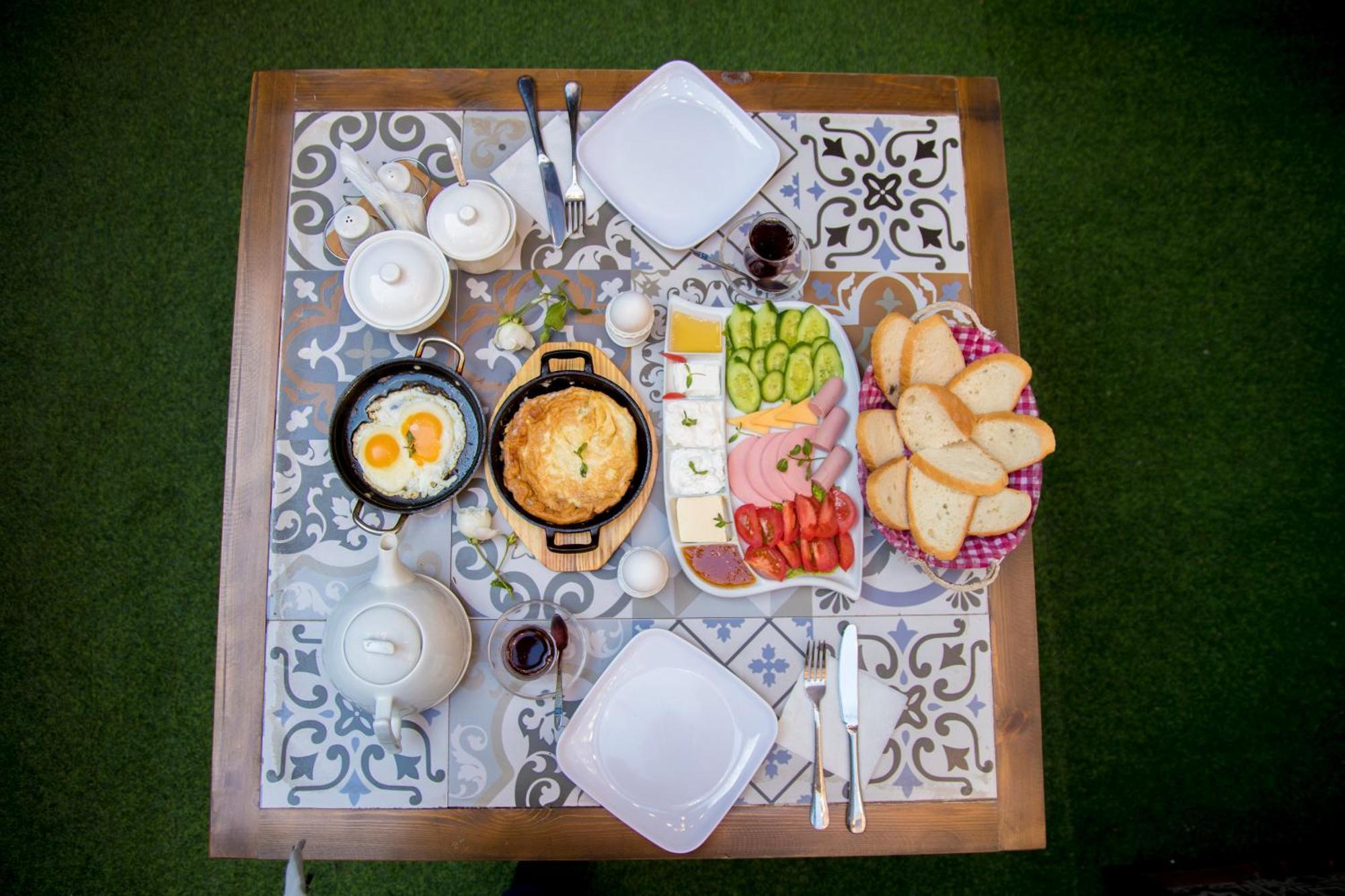 Castello Inn باكو المظهر الخارجي الصورة